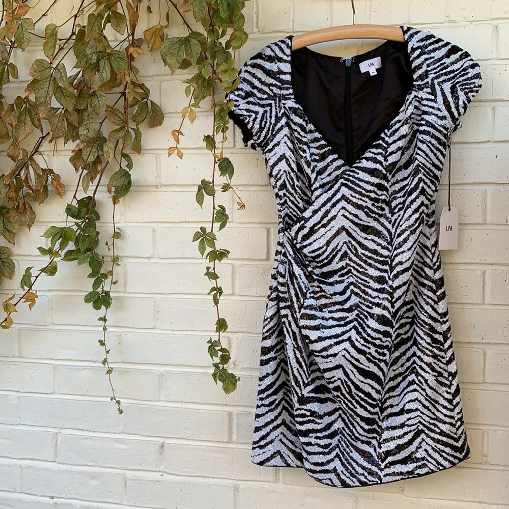 NEW Revolve LPA Pinched Wrap Dress Zebra Sequin Size XS - Picture 4 of 12